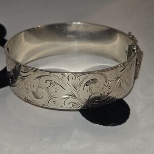 Henry Griffith & Sons Vintage Sterling Silver Heavy Full Etched Bracelet